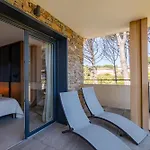 3 Etoiles - Piscine - 2 Lägenhet *